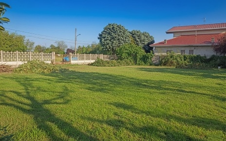 Foto Terreno edificabile in Via Einaudi, Castano Primo Centro di 1100 m²