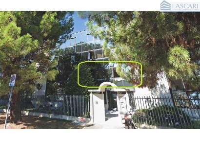 Foto Ufficio in Via De Pretis, Bergamo Redona di 61 m² con 2 locali
