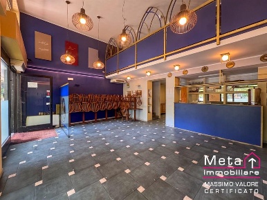 Foto Negozio in Via Alfonsine, San Donato Milanese Centro di 270 m²