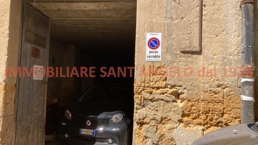 Foto Magazzino in Giambertone, Agrigento Centro Storico di 44 m² in affitto