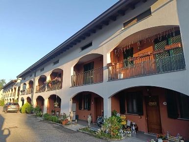 Foto Villa a schiera a San Fermo della Battaglia Centro di 220 m²