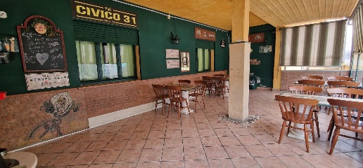 Foto Locale commerciale a Correzzola Centro di 160 m² con 5 locali