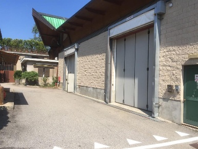 Foto Magazzino in Via Mameli, Albizzate di 250 m² con 1 locali in affitto
