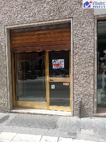 Foto Locale commerciale in via mazzini, Campobasso Centro di 45 m²