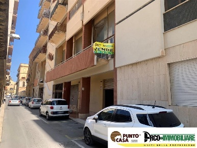 Foto Ufficio in Via Antonino Castiglione, Mazara del Vallo Centro di 600 m²
