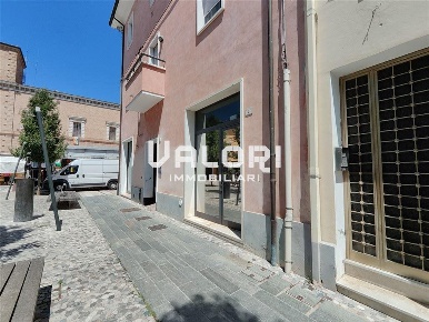 Foto Ufficio in Piazza Fanti, Castel Bolognese Centro di 37 m² con 1 locali