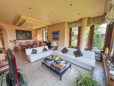 Foto Appartamento in Viale XXV Aprile, Torino Cavoretto di 187 m²