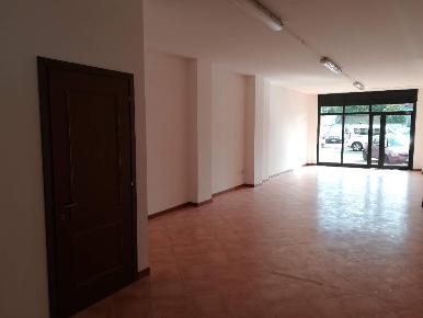 Foto Negozio in Via Giorgio de Lullo, Roma Malafede di 66 m² con 1 locali