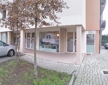 Foto Negozio in via san rocco, Cremona Porta Mosa di 170 m² con 5 locali