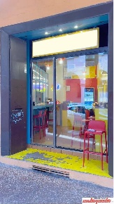 Foto Negozio in via Mascarella, Bologna Irnerio di 55 m² con 2 locali