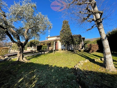 Foto Villa unifamiliare in Villaggio Larco, Sotto il Monte Giovanni XXIII