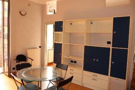 Foto Appartamento in Via Spezia, Milano Famagosta di 50 m² con 2 locali