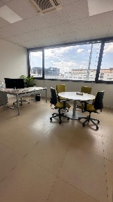 Foto Ufficio a Milano di 300 m² in affitto