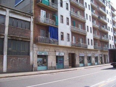 Foto Negozio in Via Stradella, Torino Borgo Vittoria di 80 m² con 1 locali