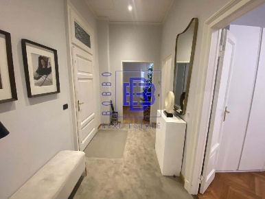 Foto Ufficio in Via Bellini, Milano Palestro di 120 m² con 5 locali
