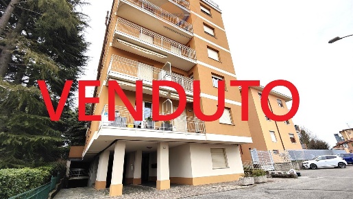 Foto Appartamento in Via Cesare Cantù, Casatenovo Centro di 71 m²