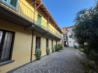 Foto Appartamento in Via Cardinal Borromeo, Seveso Centro di 80 m²