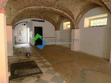 Foto Negozio in Via dei Rossi, Siena Ovile - San Francesco di 114 m²