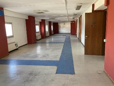 Foto Negozio in Via Cicerone, Agrigento di 260 m² con 10 locali in vendita