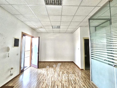 Foto Ufficio a Cesena di 70 m² con 3 locali in affitto