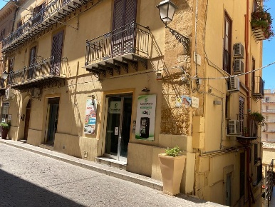 Foto Locale commerciale in Via Atenea, Agrigento Centro Storico di 20 m²