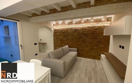 Foto Appartamento a Mantova Centro di 45 m² con 2 locali in affitto