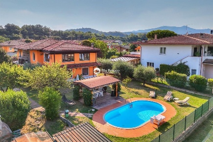 Foto Villa unifamiliare in VIA DANTE ALIGHIERI, Puegnago del Garda Raffa