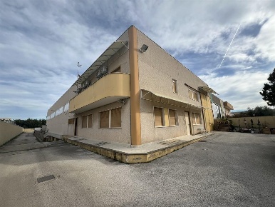 Foto Ufficio in Via Vigili del Fuoco Caduti in Servizio, Modugno di 110 m²