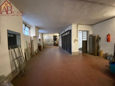 Foto Magazzino in corso novara, Vigevano Corso Novara, Stadio di 188 m²