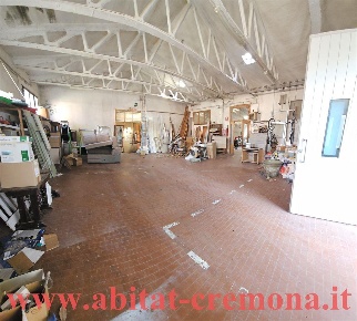 Foto Magazzino in via boschetto, Cremona Boschetto di 210 m² con 2 locali