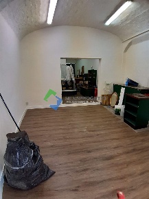 Foto Negozio in Vicolo degli Umiliati, Siena Lizza - Camollia di 83 m²