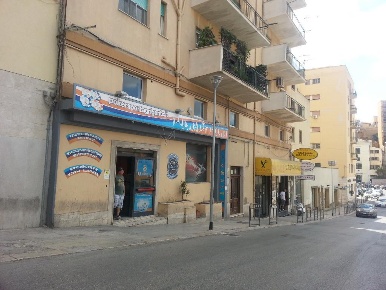 Foto Negozio in Via Cicerone, Agrigento di 500 m² in vendita
