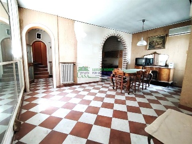 Foto Casa indipendente in Via San Biagio, Comiso Centro di 240 m²