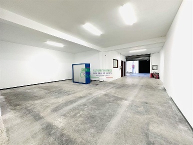 Foto Magazzino a Ragusa San Luigi - Archimede di 270 m² con 2 locali