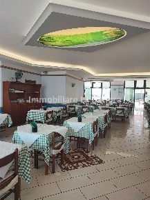 Foto Ristorante a Savignano sul Rubicone di 368 m² con 6 locali in vendita