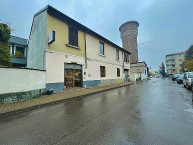 Foto Ristorante in Via meda, Sedriano Centro di 51 m² con 2 locali