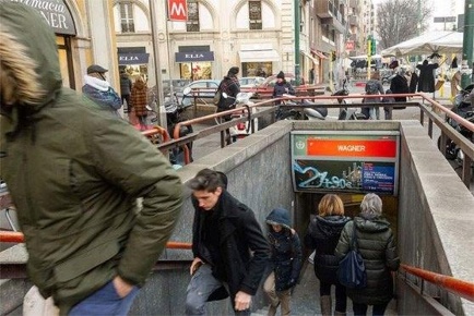 Foto Ufficio in via costanza, Milano Washington di 28 m² con 1 locali