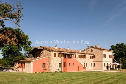 Foto Attività commerciale in Via San Severo, San Lorenzo in Campo