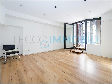 Foto Negozio in via bovara, Lecco Centro di 31 m² con 1 locali in vendita
