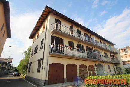 Foto Appartamento in via Brasile, Cogliate Centro di 75 m² con 3 locali