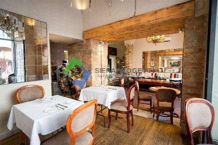 Foto Ristorante in Via San Matteo, San Gimignano Centro di 100 m²