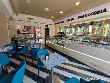 Foto Attività commerciale in Via G. Branca, Pesaro Centro Storico di 70 m²