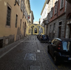 Foto Negozio in Via Gabba, Lodi Centro Storico di 44 m² con 1 locali