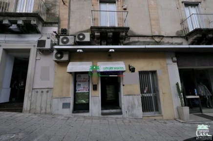 Foto Locale commerciale in CORSO ITALIA, Ragusa Centro di 75 m² in vendita