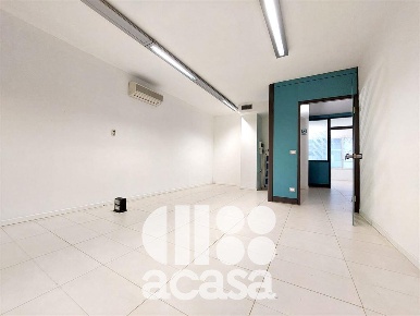 Foto Ufficio in piazza comandini, Cesenatico Cesenatico Levante di 62 m²