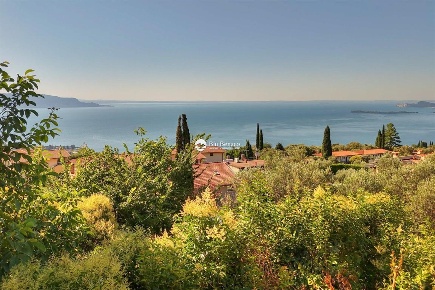Foto Villa unifamiliare in VIA GROTTEN STINA, Toscolano-Maderno di 255 m²