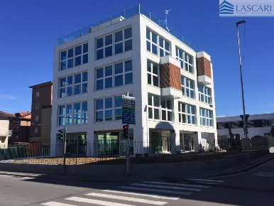 Foto Negozio in Via Roggia Guidana, Bergamo Malpensata di 121 m² in affitto
