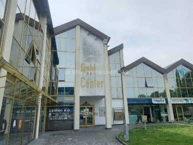 Foto Ufficio a Desenzano del Garda di 16 m² con 1 locali in affitto