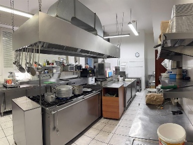 Foto Ristorante in Via Cavour 13, Seregno Matteotti di 500 m² con 4 locali