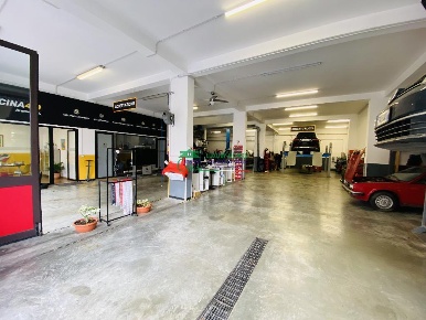Foto Locale commerciale a Ragusa Nunziata - Pianetti di 500 m² con 4 locali